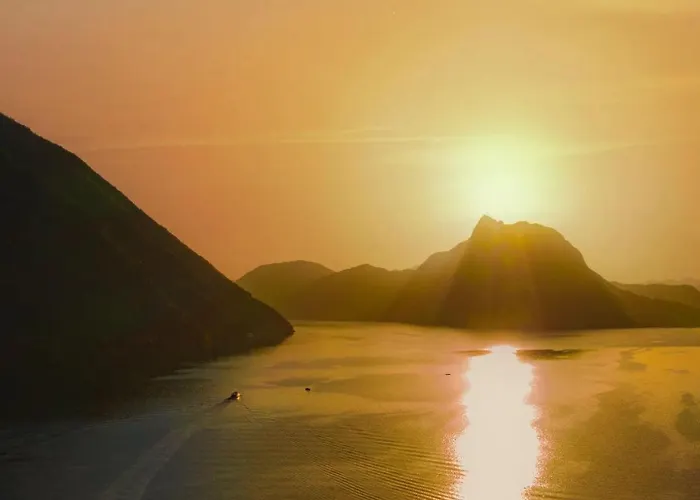 Violet 5 For 3 Guest -by Easylife Swiss * ルガーノ