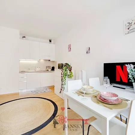 Violet 5 For 3 Guest -by Easylife Swiss Apartmán *